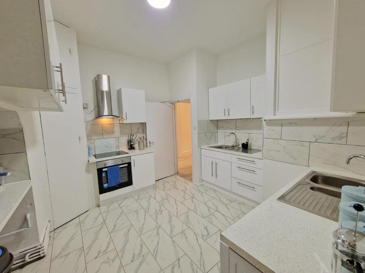 Spacious 4 Bedrooms Apartment For 10 Near Marble Arch ลอนดอน ภายนอก รูปภาพ