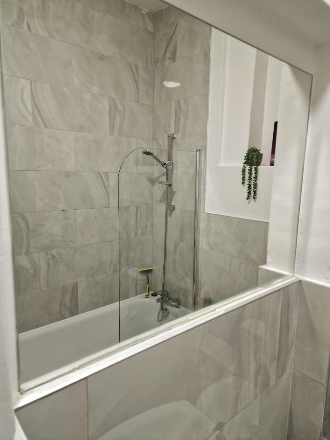 Spacious 4 Bedrooms Apartment For 10 Near Marble Arch ลอนดอน ภายนอก รูปภาพ