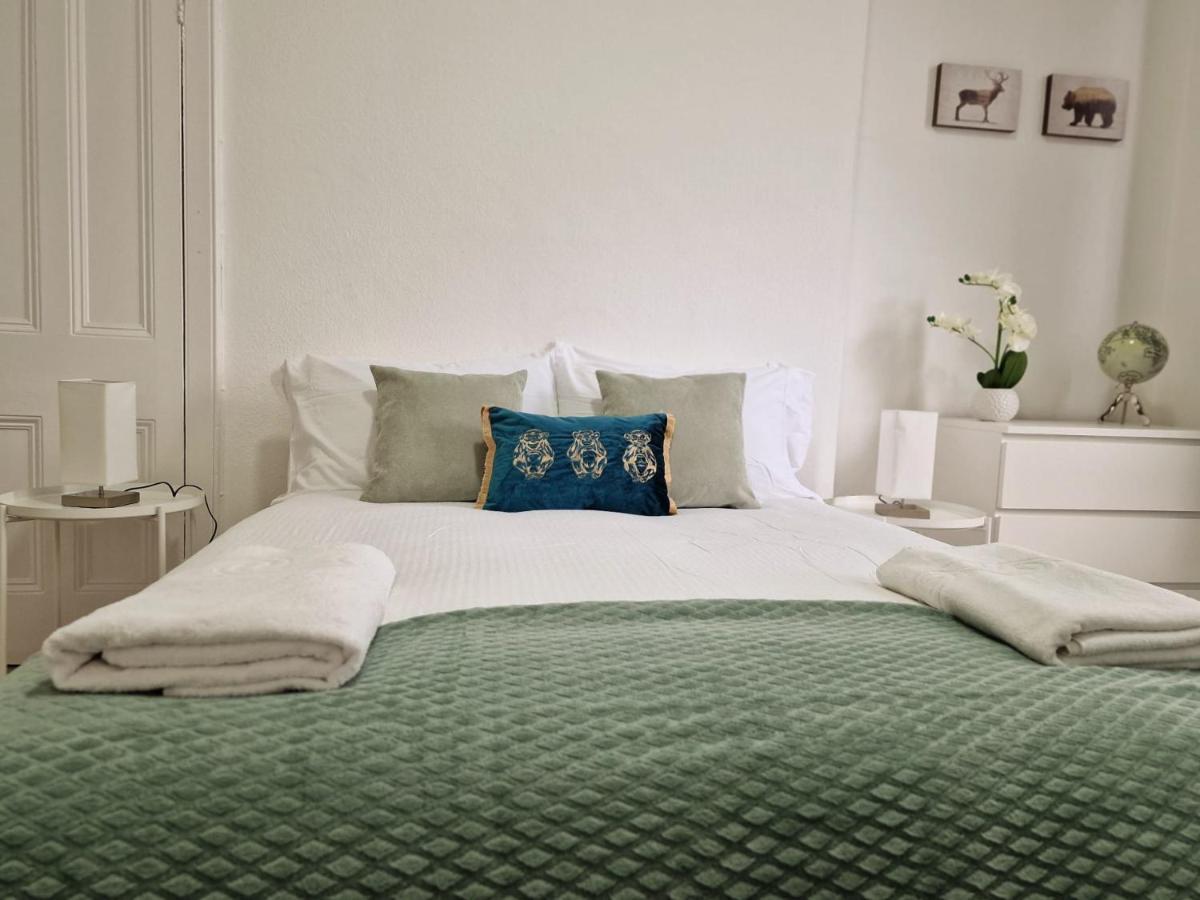 Spacious 4 Bedrooms Apartment For 10 Near Marble Arch ลอนดอน ภายนอก รูปภาพ