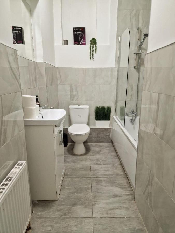 Spacious 4 Bedrooms Apartment For 10 Near Marble Arch ลอนดอน ภายนอก รูปภาพ